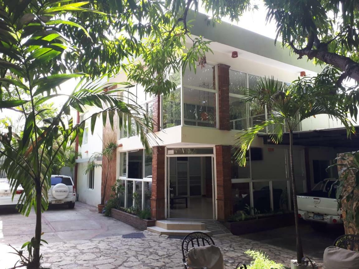 Hotel Alcaldeza - Garden House Maria Guadalupe サントドミンゴ エクステリア 写真